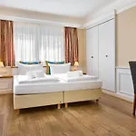 Hotel Weinberg-schloesschen